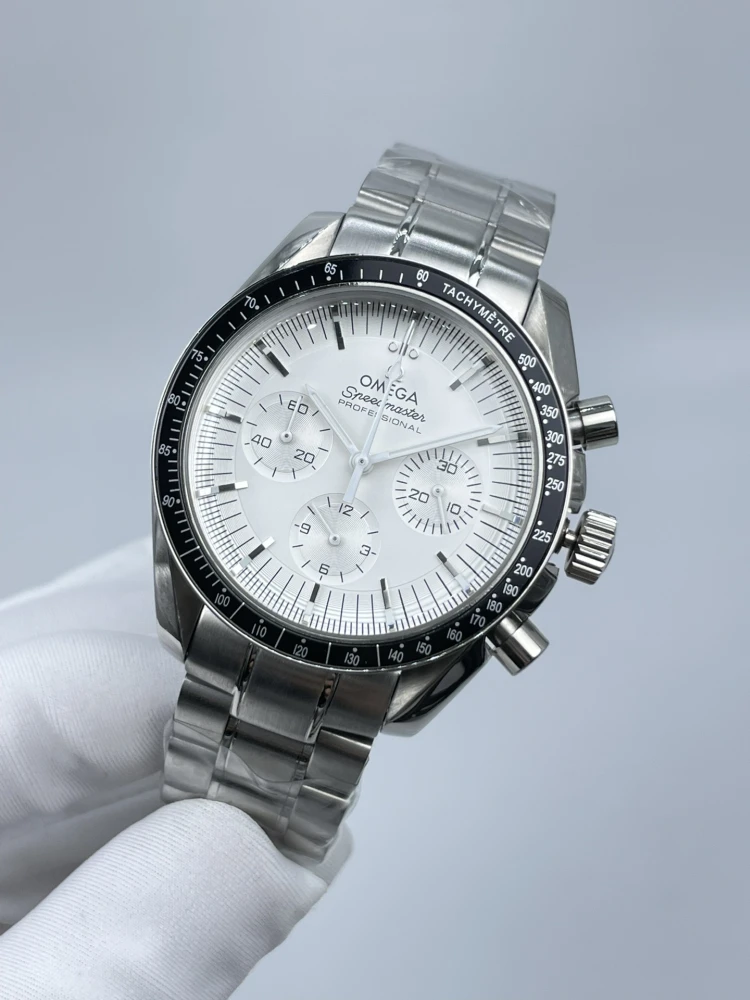 Speedmaster 18 Cielonia watches