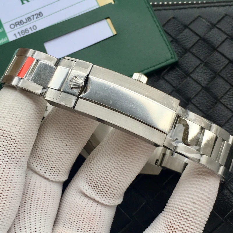 Submariner 116610LV 01