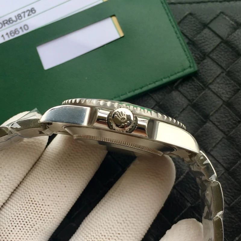 Submariner 116610LV 02