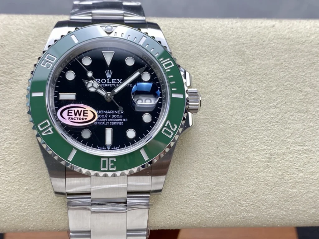 Submariner M126610LV 0002 02