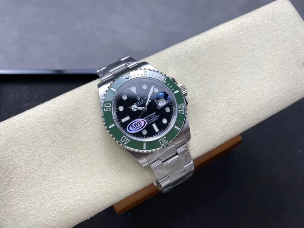 Submariner M126610LV 0002 05