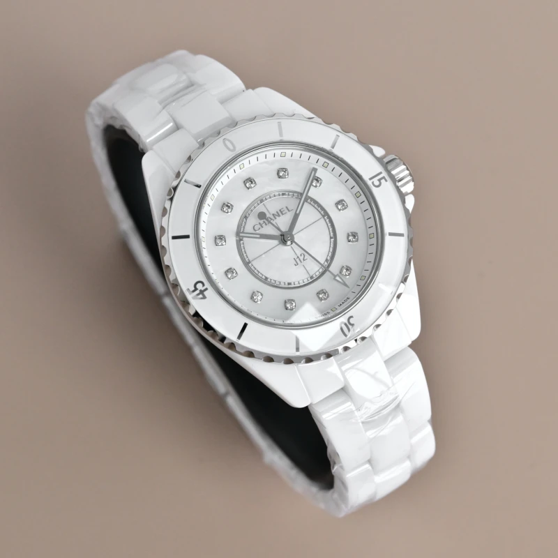 Chanel J12 H2422 04