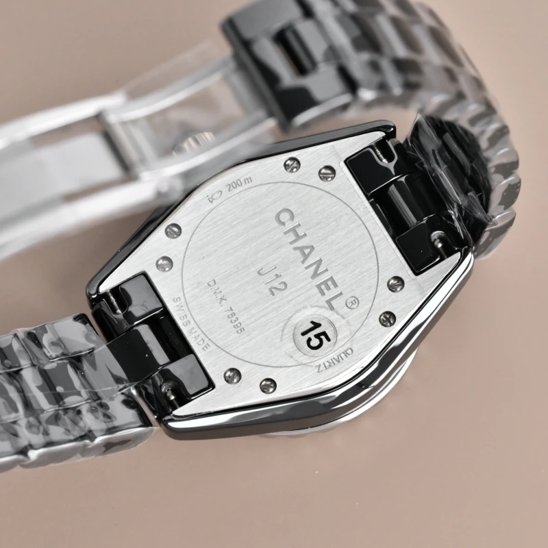 Chanel J12 H5695 01