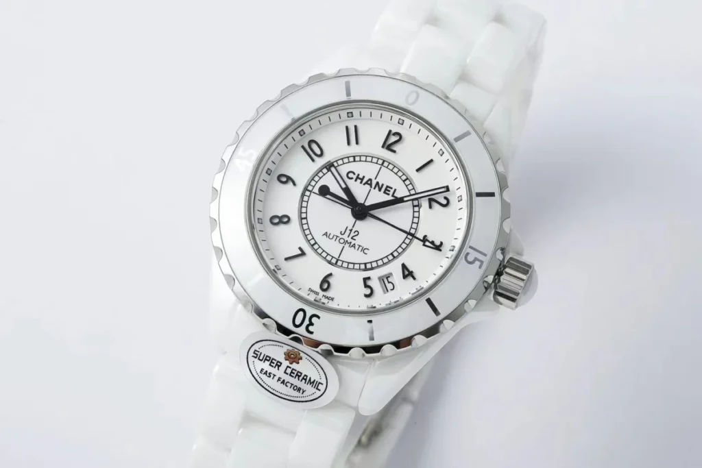 Chanel J12 H5700 03