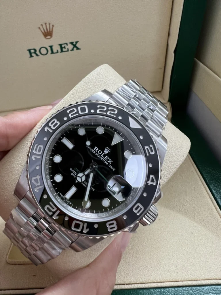 GMT Master II 116710LN 0002 01