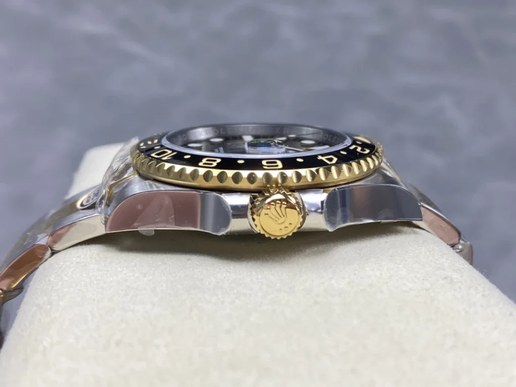 GMT Master II M116713ln 0001 08