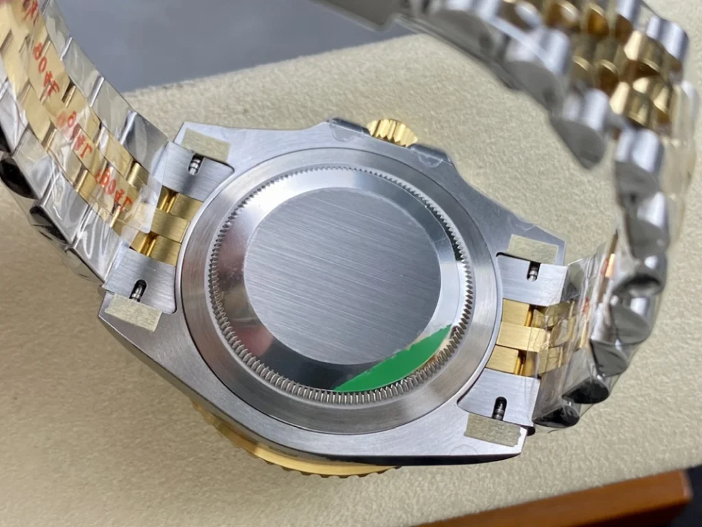 GMT Master II M126713grnr 0001 06