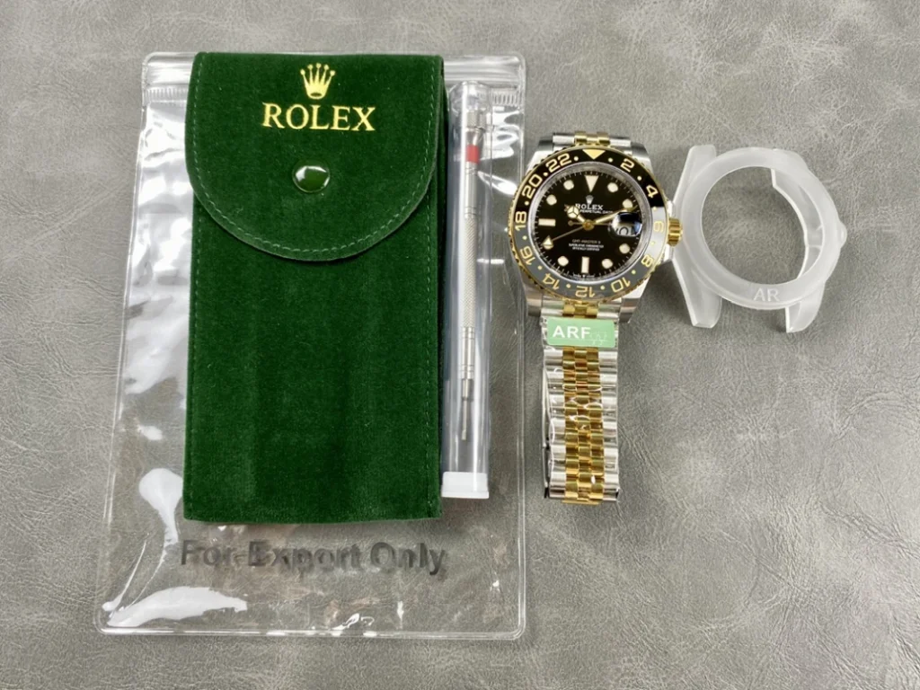 GMT Master II M126713grnr 0001 09