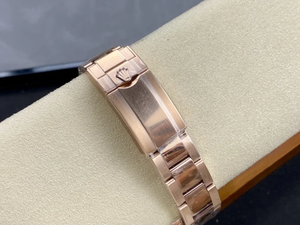 GMT Master II M126715chnr 0001 09