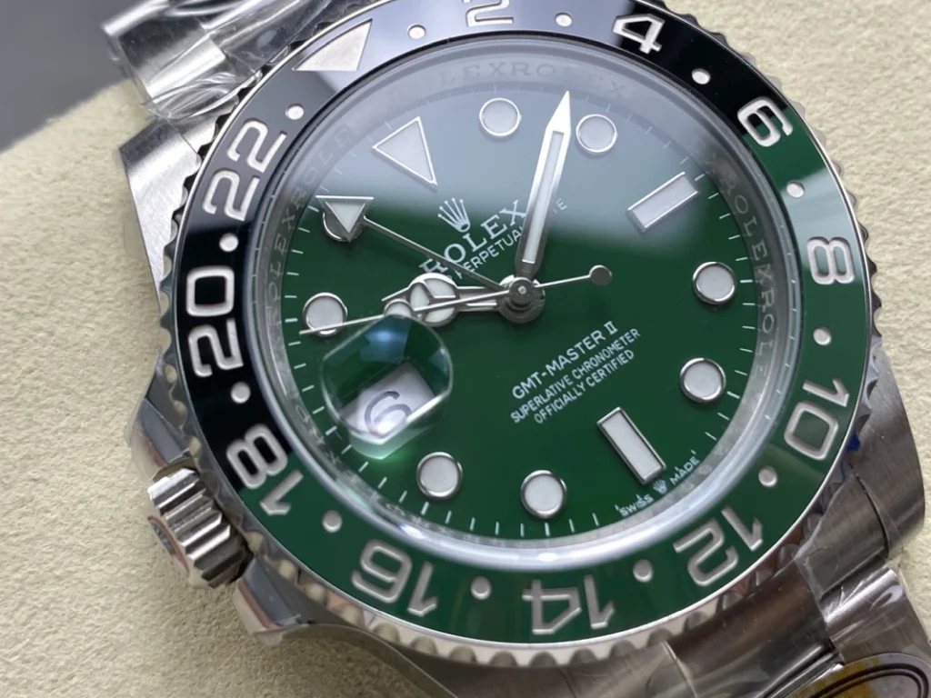 GMT Master II M126729vtnr 0001 02