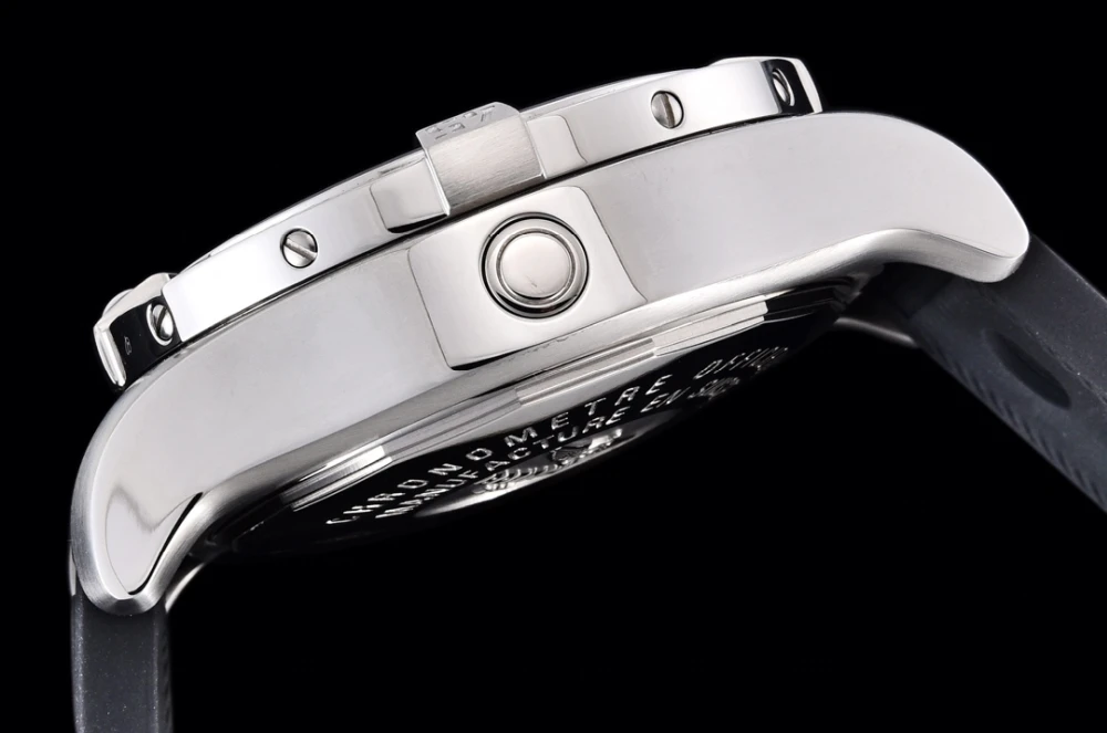 Breitling Avenger II Seawolf A173311 Silver Case Side View