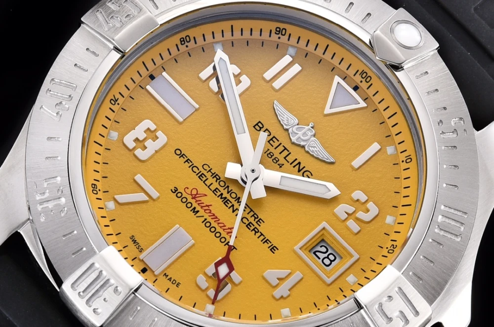 Breitling Avenger II Seawolf A17331101I1S2 Yellow Dial Close-up with Date Window