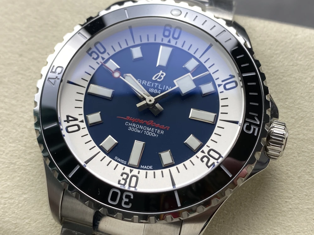 A17376211C1A1 44mm 04