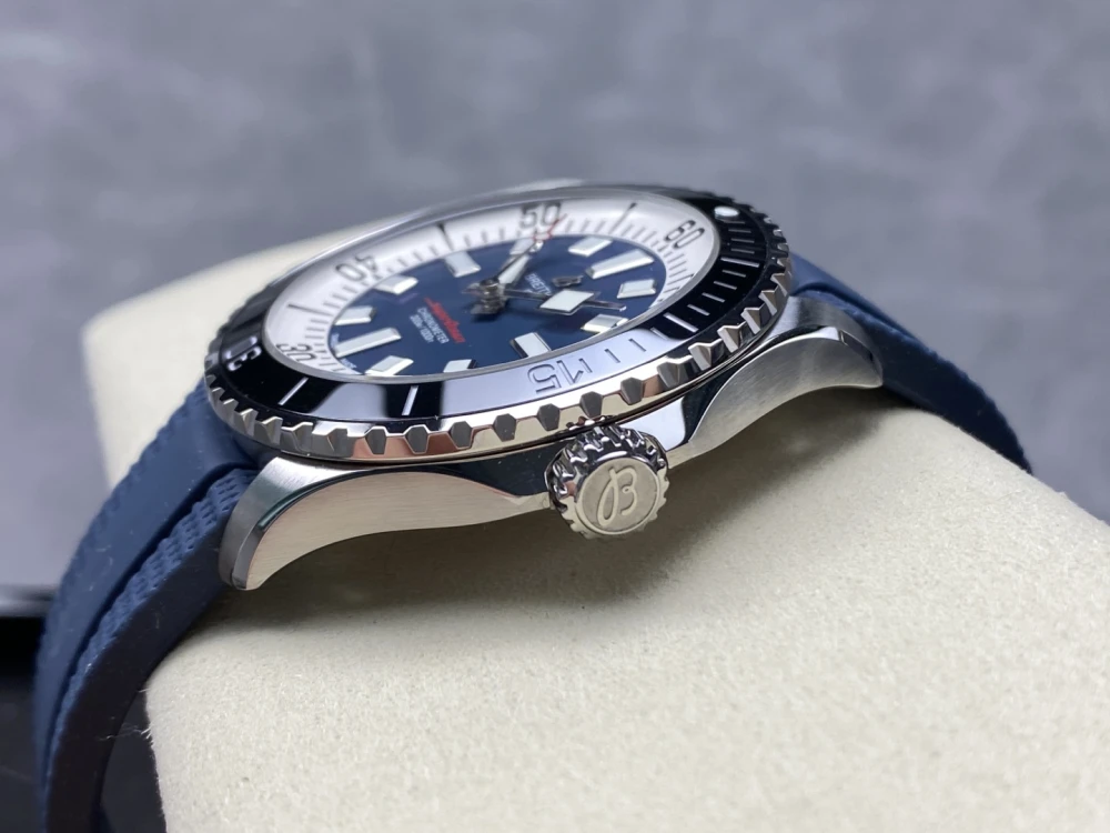 A17376211C1S1TF44mm08