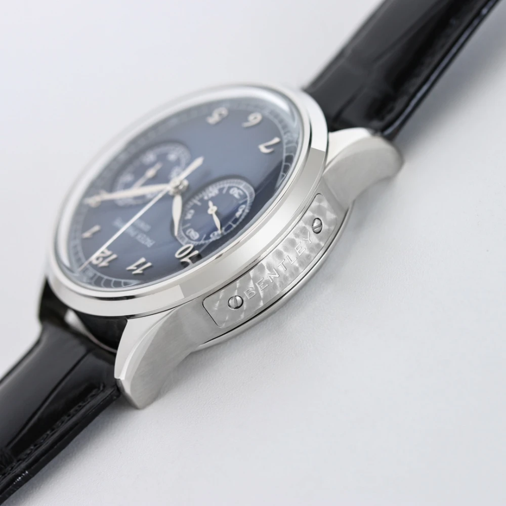 Patek Philippe 5170P-001 Silver Case Side view