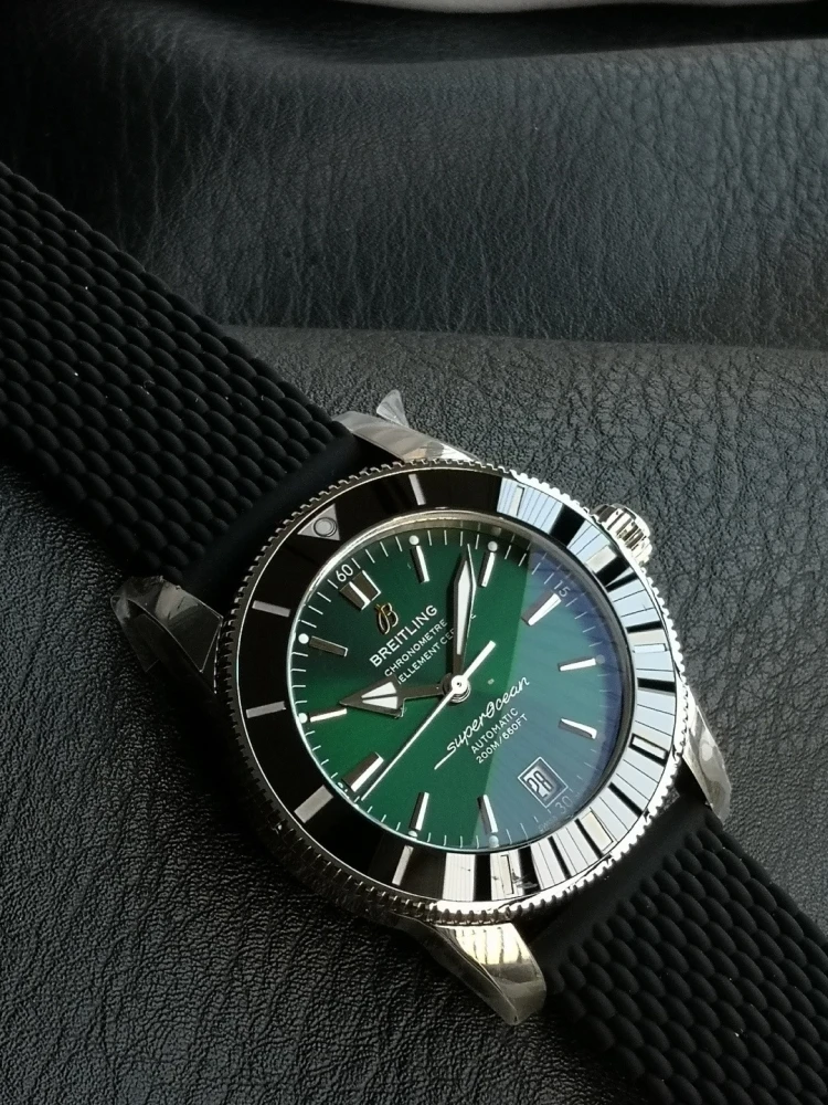 Superocean B20 42mm 70