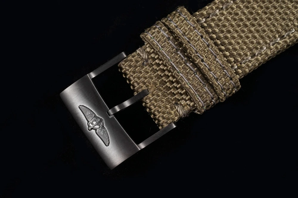 Breitling Avenger Chronograph Green canvas strap, engraved winged logo buckle