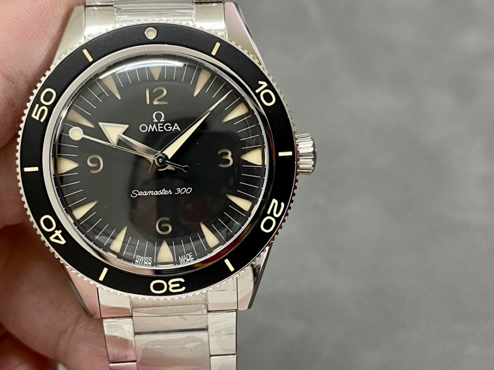 Seamaster 300m Retro 11