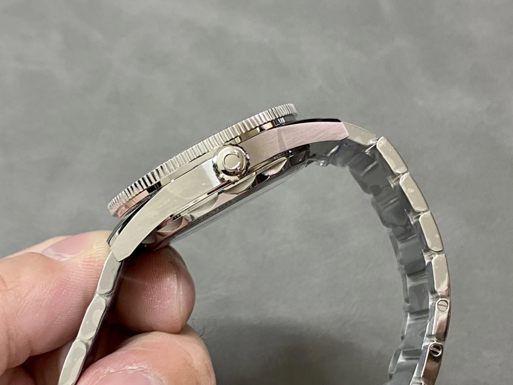 Seamaster 300m Retro 16