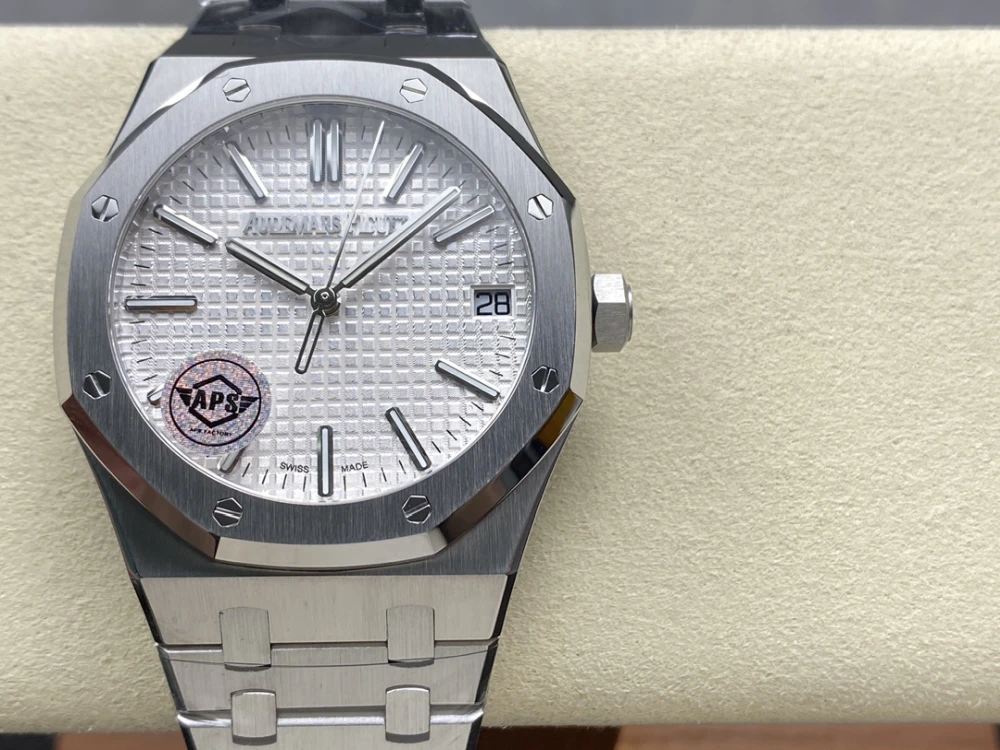 Audemars Piguet Royal Oak Automatic Watch, White Dial, Stainless Steel Case and Bracelet, Date Window at 3 o'clock