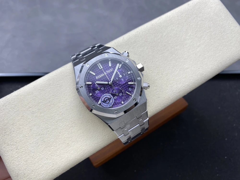 AP Royal Oak Chrono 26240 SS 1:1 Best Edition Purple Dial on SS Bracelet SA4401 Super Clone Automatic Watch 5 Audemars Piguet Royal Oak 26240 in Purple dial Full View Gérald Genta Iconic Design
