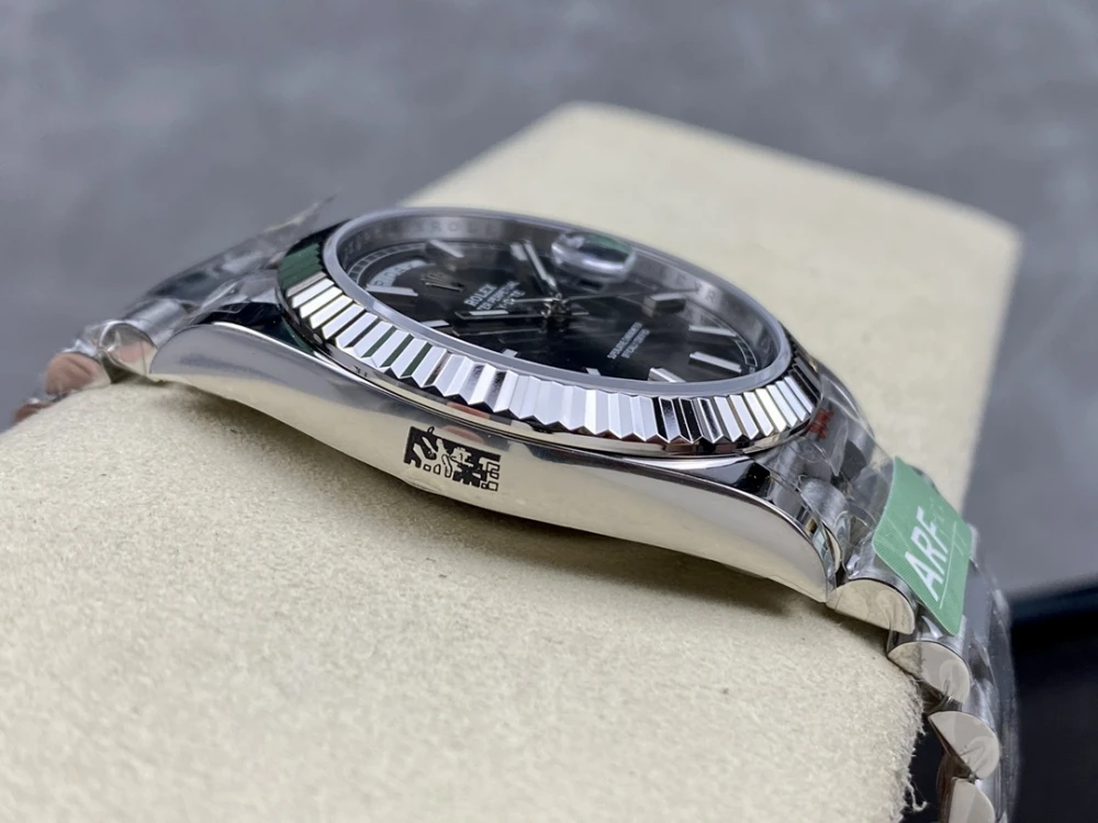 Day-Date 40mm 228236 Watch ARF 1:1 Best Edition with Grey Dial, Fluted Bezel, and President Bracelet On Asia 3255 6 Rolex Day-Date watch side view, fluted bezel, Grey dial