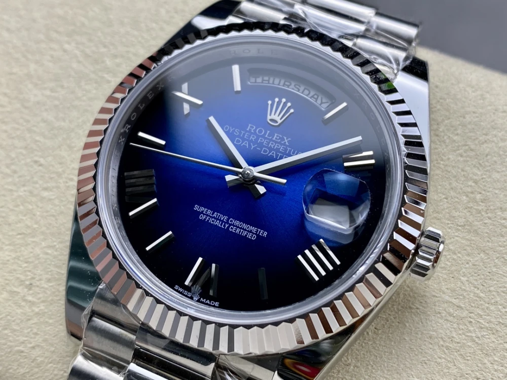 Day-Date 40mm 228236 ARF 1:1 Edition Gradient Blue Roman Dial Fluted Bezel on President Bracelet Asia3255 4 Rolex Day-Date 40 Gradient Blue Dial with Superlative Chronometer Text and President Bracelet