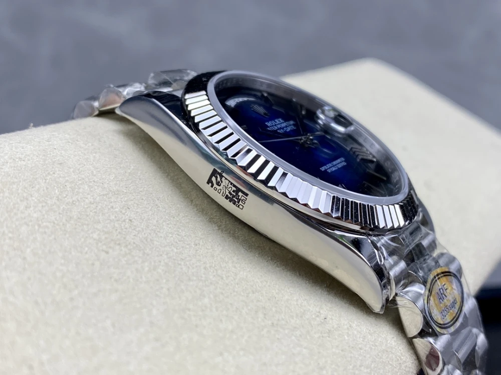 Day-Date 40mm 228236 ARF 1:1 Edition Gradient Blue Roman Dial Fluted Bezel on President Bracelet Asia3255 6 Side View of Rolex Day-Date 40 White Gold Case with Fluted Bezel and 904L Stainless Steel Bracelet